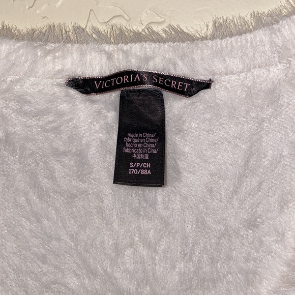 Victoria Secret Fuzzy Gem Button Cropped Cardigan - Picture 3 of 5